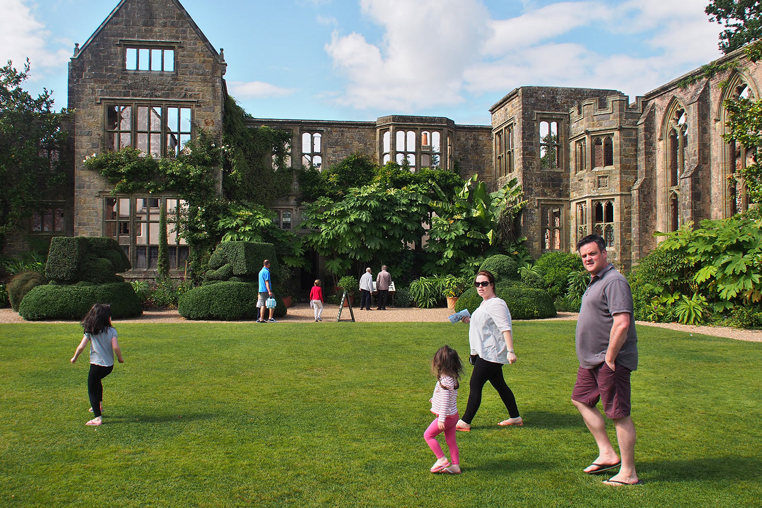 P0053873-2016-08-10-suedengland-nymans-house-garden Besucher . Nymans House & Garden . bei Handcross . England (Foto: Andreas Kuhrt 2016)