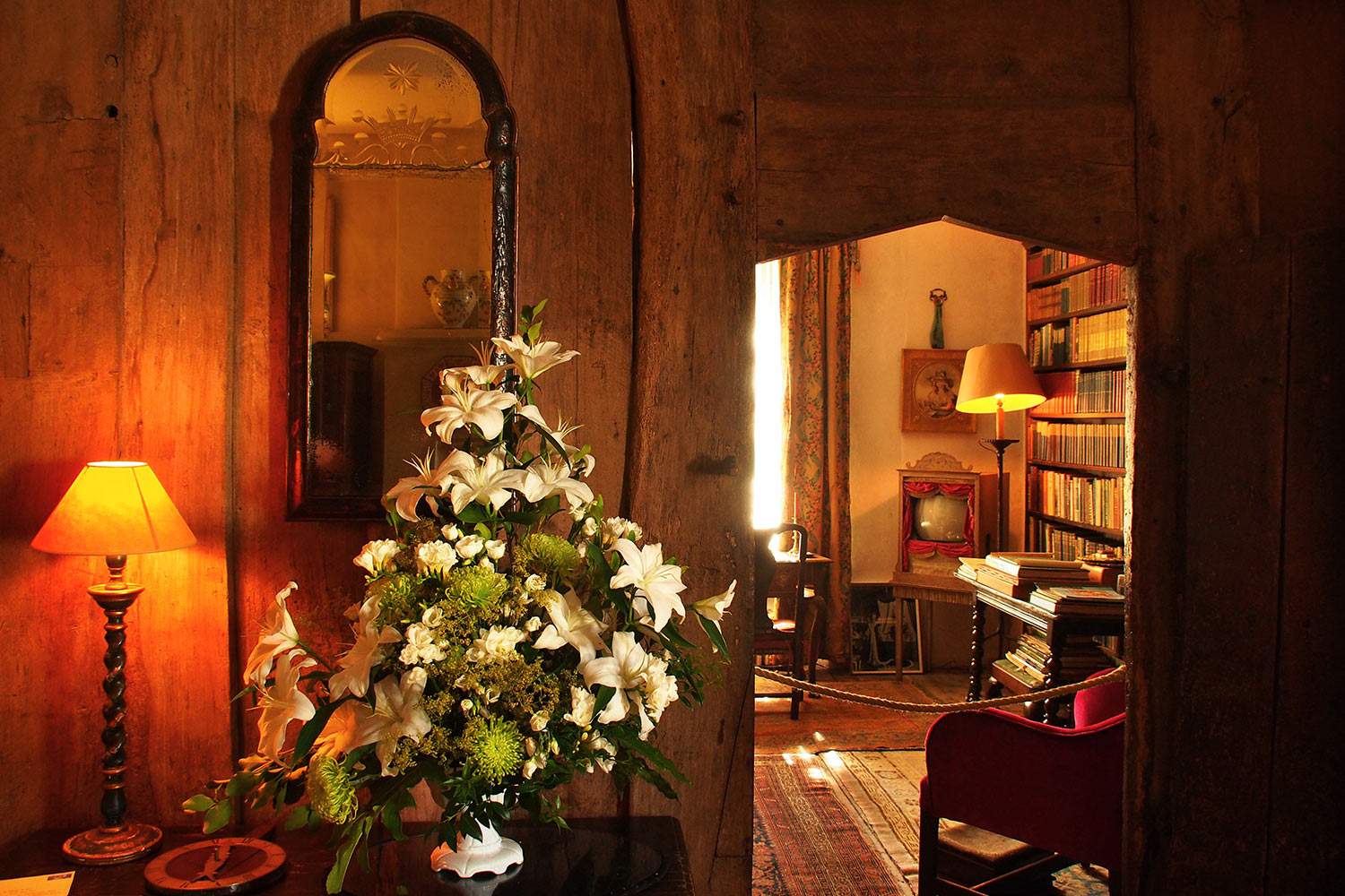 P0053906-2016-08-10-suedengland-nymans-house-innen Eingang zur Bibliothek . Nymans House . bei Handcross . England (Foto: Andreas Kuhrt 2016)