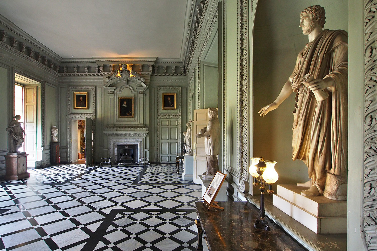 P0054155-2016-08-11-suedengland-petworth-house-marble-hall Marble Hall . Petworth House . Sussex . Südengland (Foto: Andreas Kuhrt)