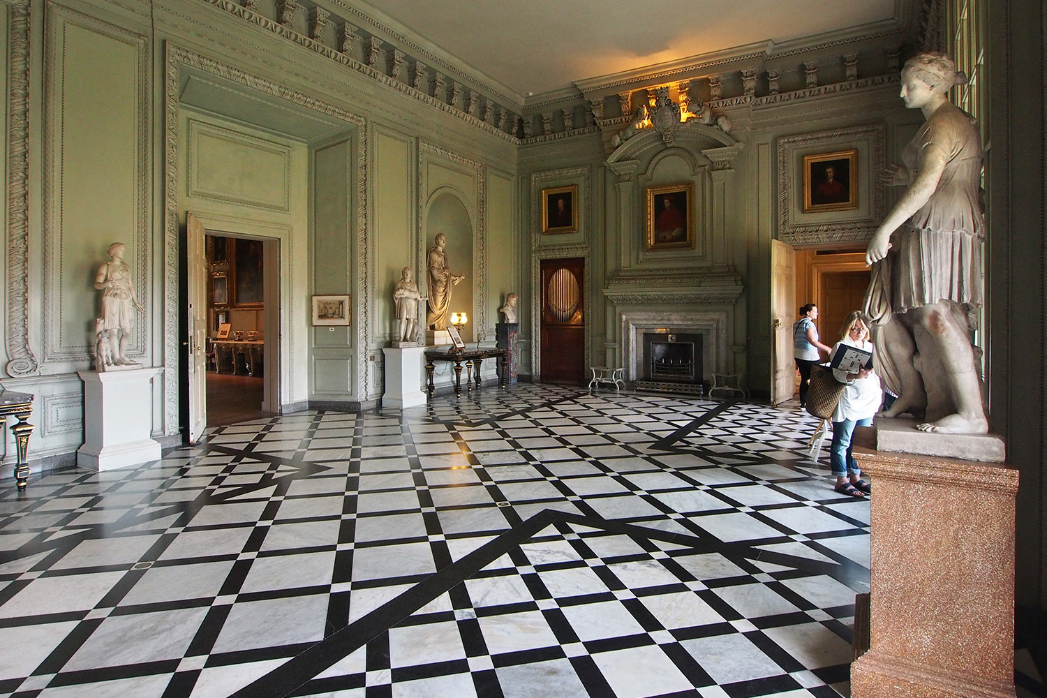 P0054197-2016-08-11-suedengland-petworth-house-marble-hall Marble Hall . Petworth House . Sussex . Südengland (Foto: Andreas Kuhrt)