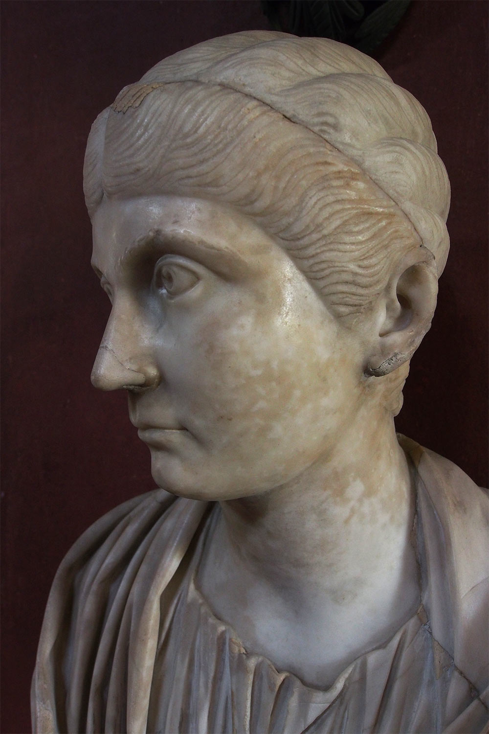 P0054226-2016-08-11-suedengland-petworth-house-north-gallery-bueste-junge-roemische-frau Marmorbüste einer Frau (Römisch, 2. Jh.) . North Gallery . Petworth House . Sussex . Südengland (Foto: Andreas Kuhrt)