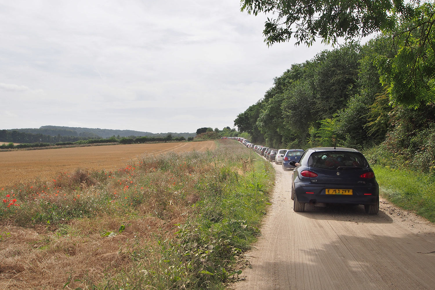 P0054314-2016-suedengland-boomtown-ankunft Ankunft in Boomtown . Matterley Estate bei Winchester . Sussex . Südengland (Foto: Andreas Kuhrt)