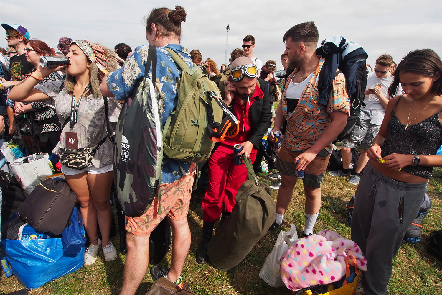 P0054346-2016-08-11-suedengland-boomtown-ankunft Ankunft in Boomtown . Matterley Estate bei Winchester . Sussex . Südengland (Foto: Andreas Kuhrt)