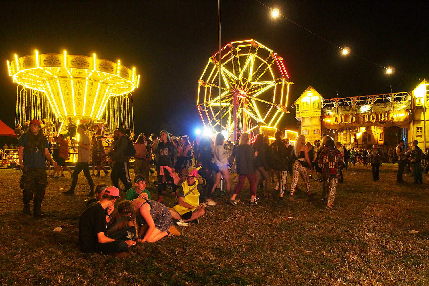 P0054443-2016-08-11-suedengland-boomtown-old-town Town Centre . Boomtown Fair . Matterley Estate bei Winchester . Sussex . Südengland (Foto: Andreas Kuhrt)