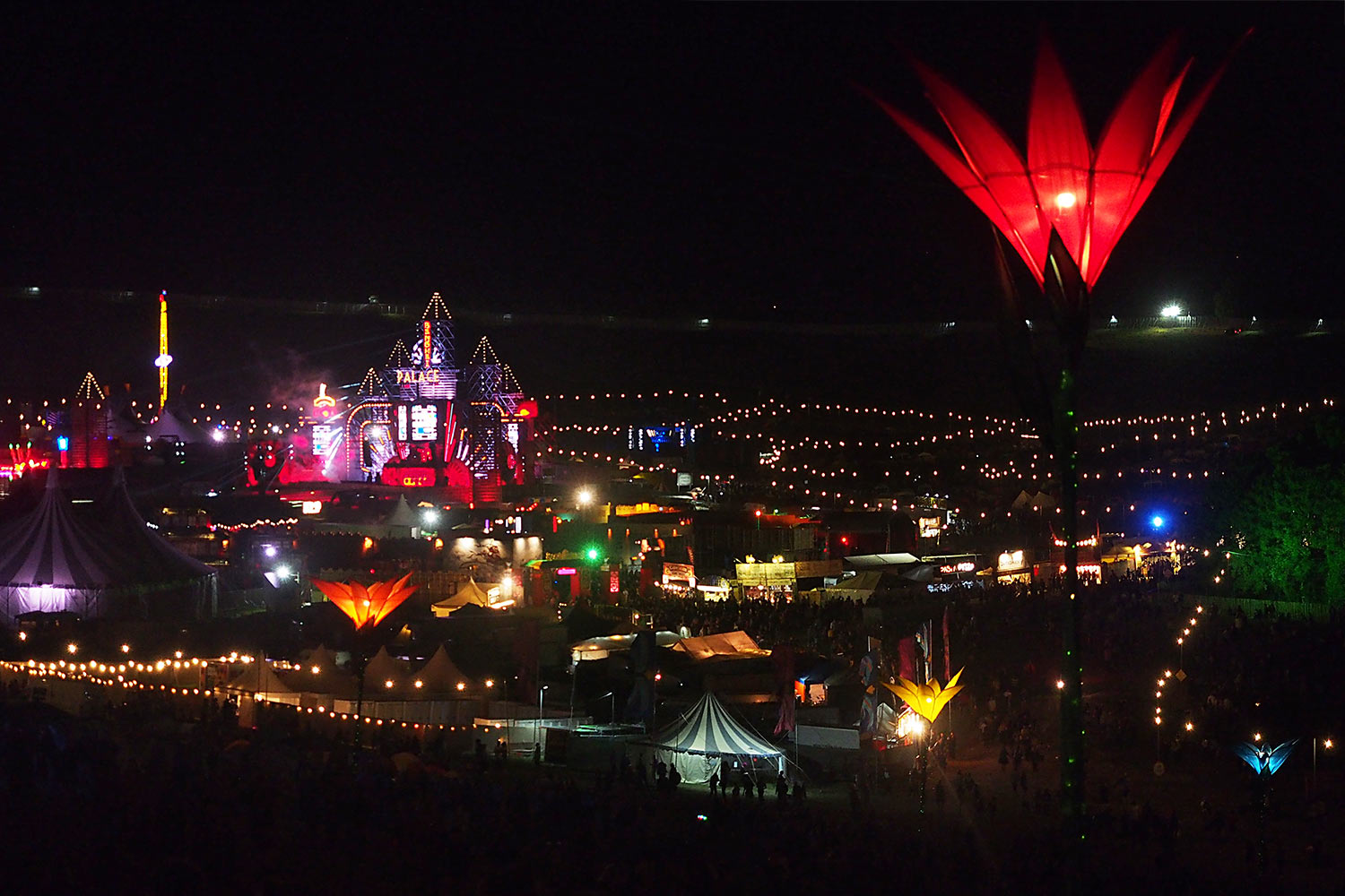 P0054483-2016-08-11-suedengland-boomtown-chinatown Chinatown + Dstrkt 5 . Boomtown Fair . Matterley Estate bei Winchester . Sussex . Südengland (Foto: Andreas Kuhrt)