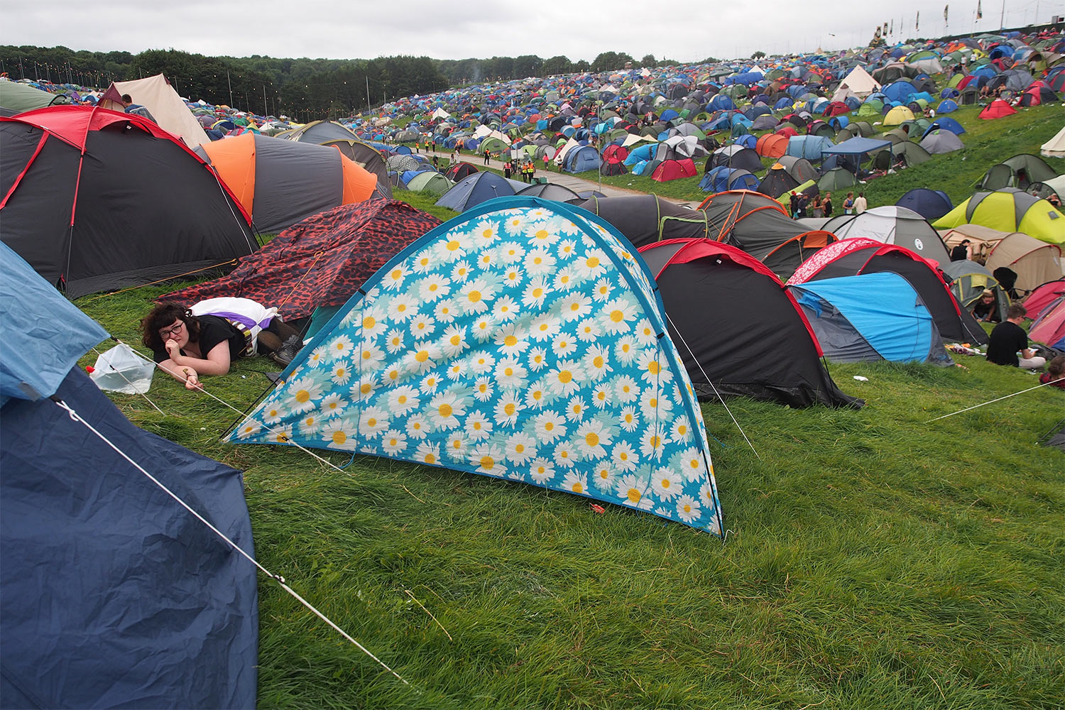 P0055028-2016-08-13-suedengland-boomtown-oldtown-camping Oldtown Camping . Boomtown Fair . bei Winchester . Sussex . Südengland (Foto: Andreas Kuhrt)