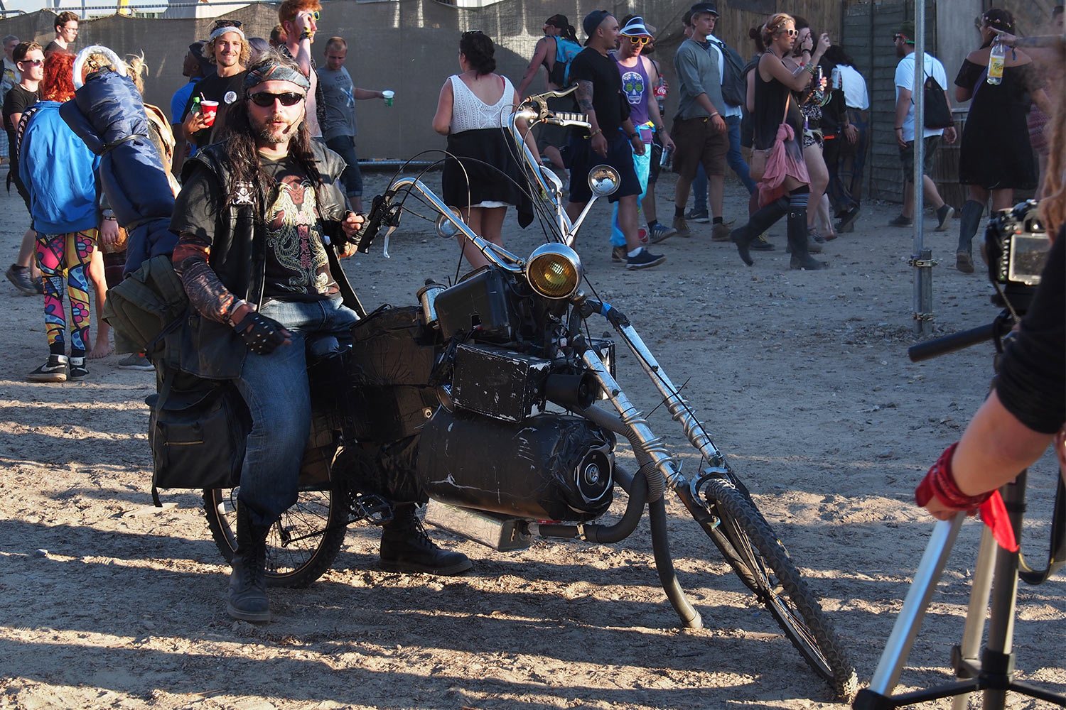 P0055167-2016-08-13-suedengland-boomtown-wild-west-easy-rider Easy Rider in Wild West . Boomtown Fair . bei Winchester . Sussex . Südengland (Foto: Andreas Kuhrt)