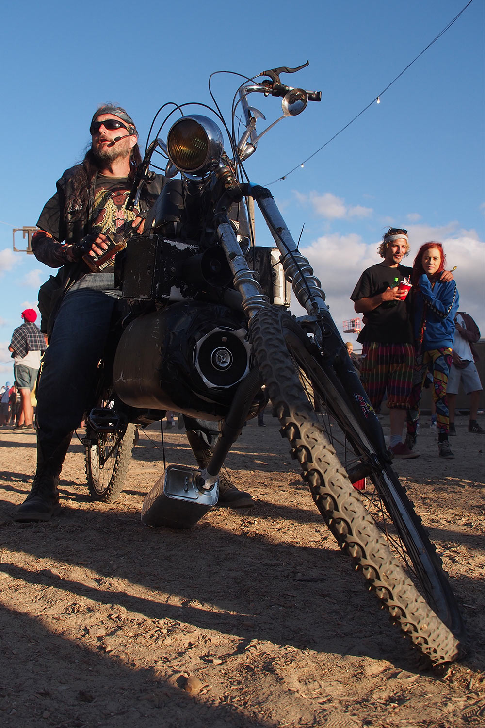 P0055170-2016-08-13-suedengland-boomtown-wild-west-easy-rider Easy Rider in Wild West . Boomtown Fair . bei Winchester . Sussex . Südengland (Foto: Andreas Kuhrt)