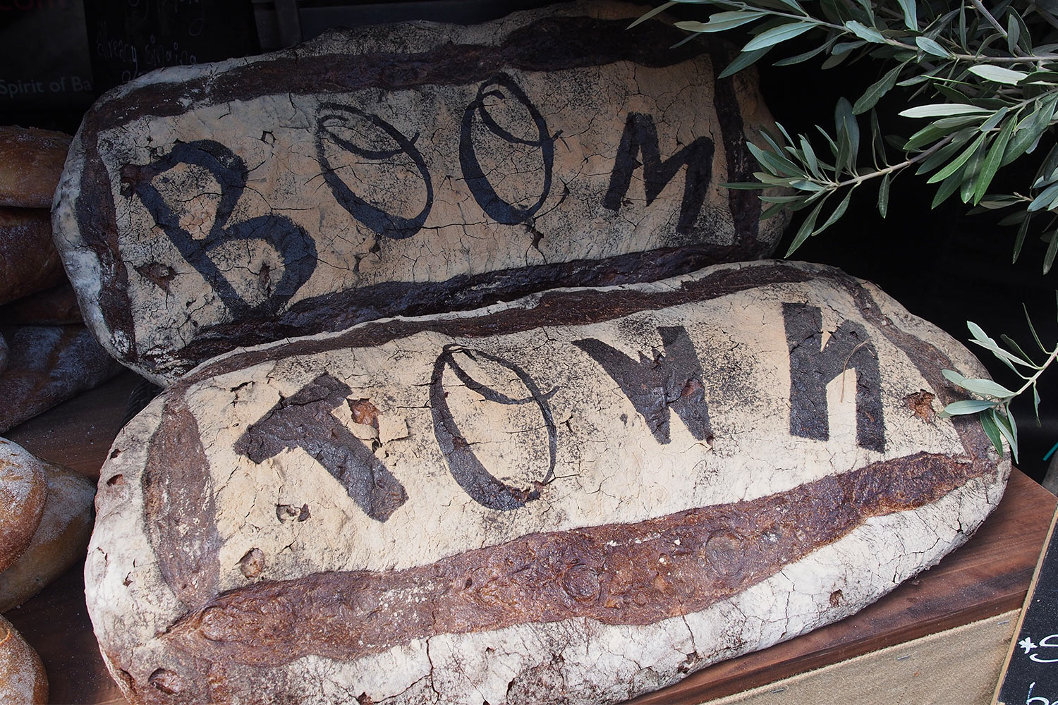 P0055345-2016-08-14-suedengland-boomtown-brot Boomtown-Brot . Boomtown Fair . bei Winchester . Sussex . Südengland (Foto: Andreas Kuhrt)