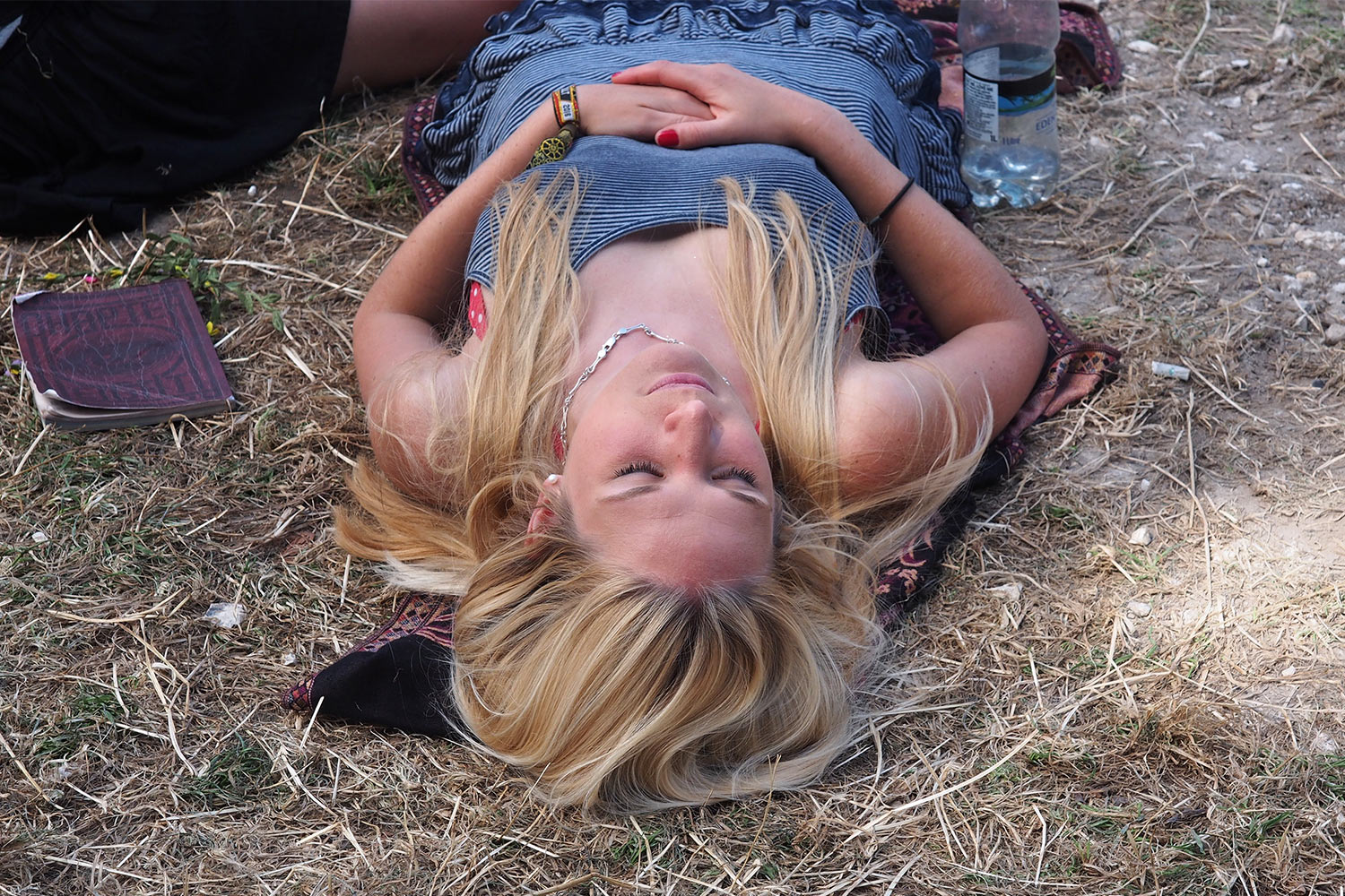 P0055357-2016-08-14-suedengland-boomtown Pause . Boomtown Fair . bei Winchester . Hampshire . Südengland (Foto: Andreas Kuhrt)