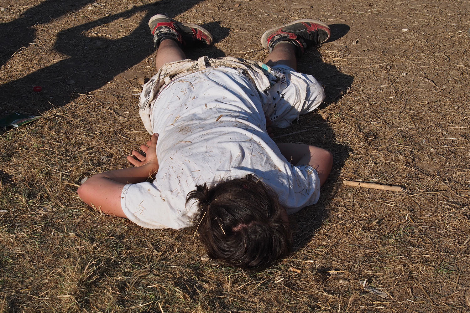 P0055503-2016-08-14-suedengland-boomtown-wild-west-muede Sehr müde . Wild West . Boomtown Fair . bei Winchester . Sussex . Südengland (Foto: Andreas Kuhrt)