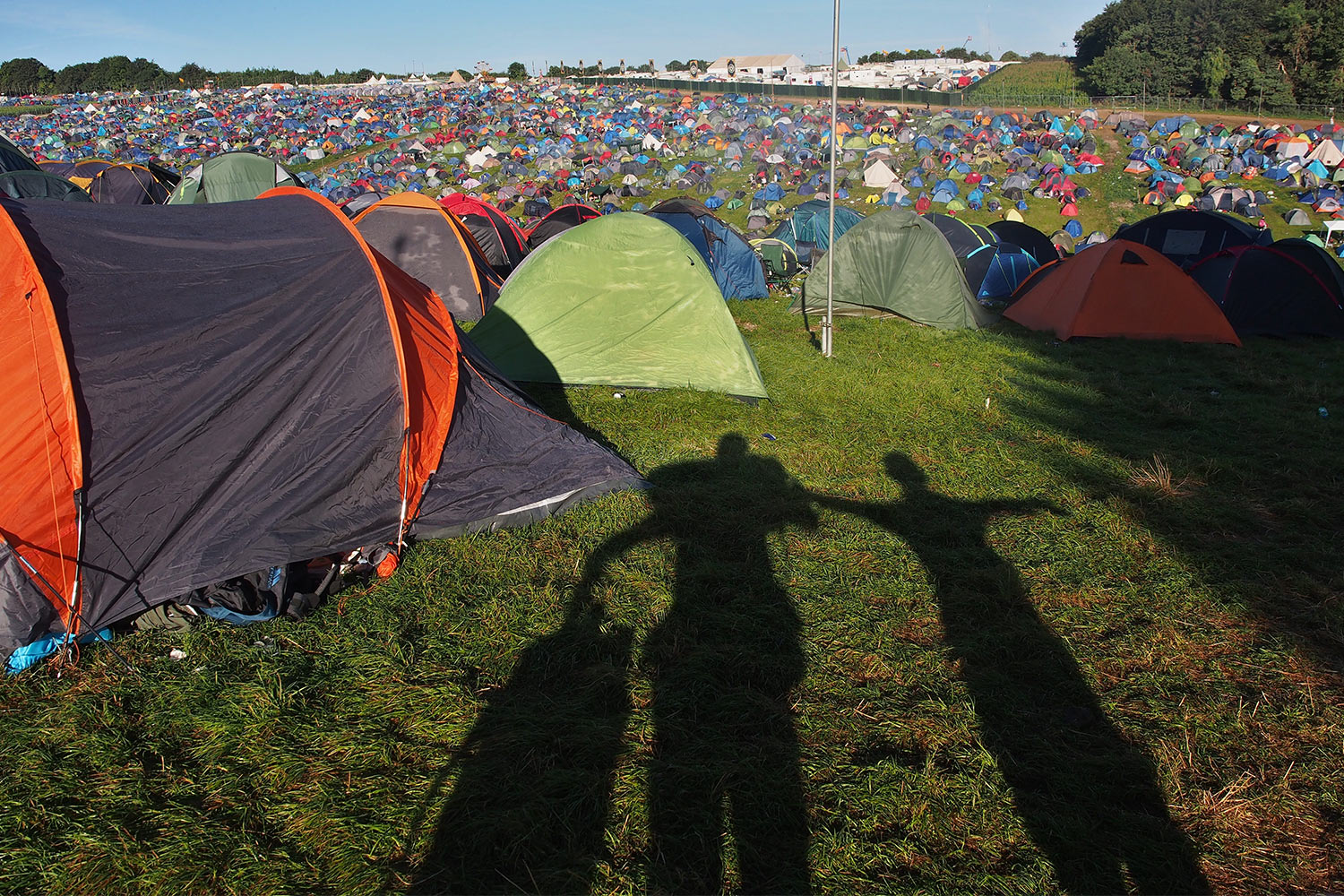 P0055621-2016-08-15-suedengland-boomtown-oldtown-camping-bye Tschüss Oldtown Camping . Boomtown Fair . bei Winchester . Sussex . Südengland (Foto: Andreas Kuhrt)