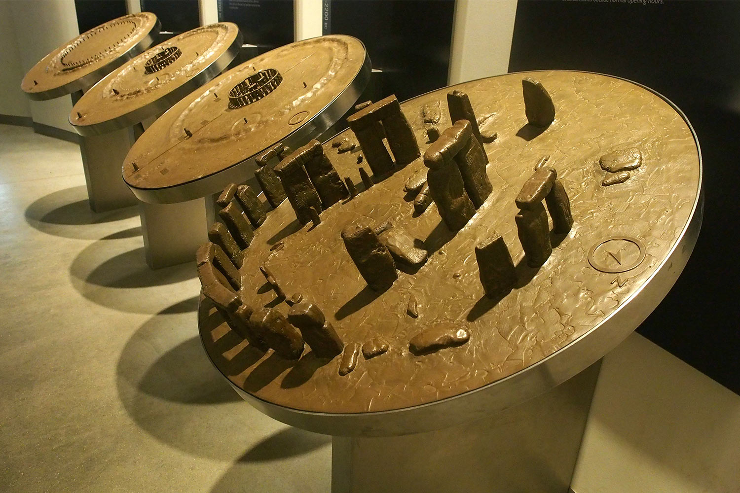 Rekonstruktionsmodelle im Stonehenge Museum . bei Amesbury . Wiltshire . Südengland (Foto: Andreas Kuhrt)