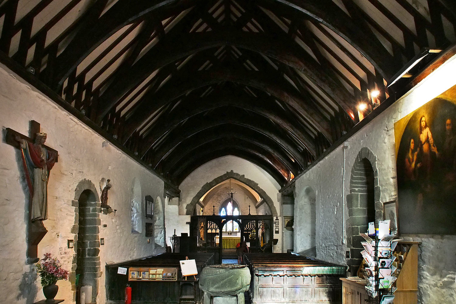 P0056289-2016-suedengland-tintagel-normannische-kirche-st-materiana Langhaus der Normannischen Kirche St. Materiana bei Tintagel . Cornwall . Südengland (Foto: Andreas Kuhrt)