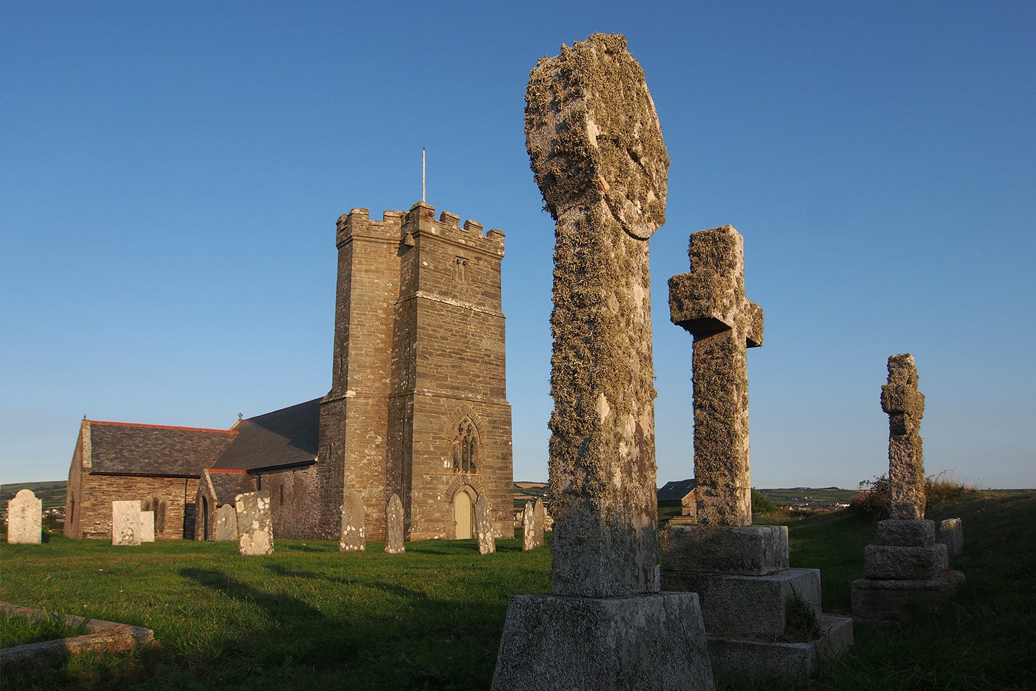 P0056310-2016-suedengland-tintagel-normannische-kirche-st-materiana Normannische Kirche St. Materiana bei Tintagel . Cornwall . Südengland (Foto: Andreas Kuhrt)