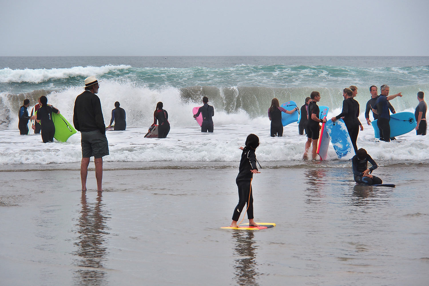 P0056529-2016-suedengland-cornwall-trebarwith-strand-surfer Surfer am Trebarwith Strand . Cornwall . Südengland (Foto: Andreas Kuhrt)