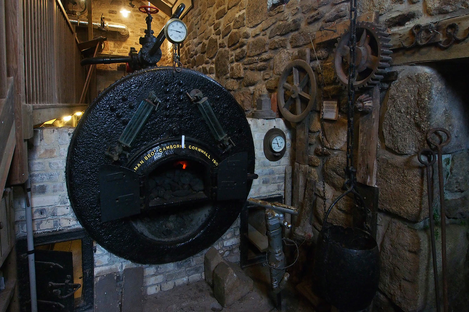 P0056815-2016-suedengland-cornwall-tin-coast-levant-mine-beam-engine Beam Engine der Levant Mine . Tin Coast . Cornwall . Südengland (Foto: Andreas Kuhrt)