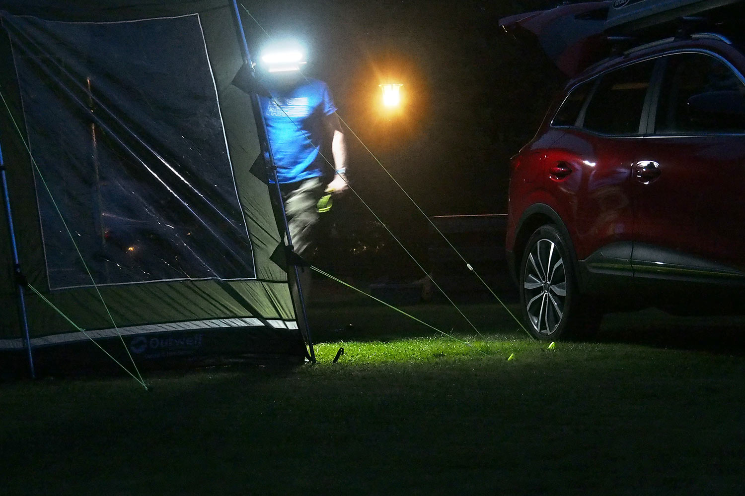 Zeltaufbau auf dem Little Winnick Touring Park . bei Pentewan . Cornwall . Südengland (Foto: Andreas Kuhrt)