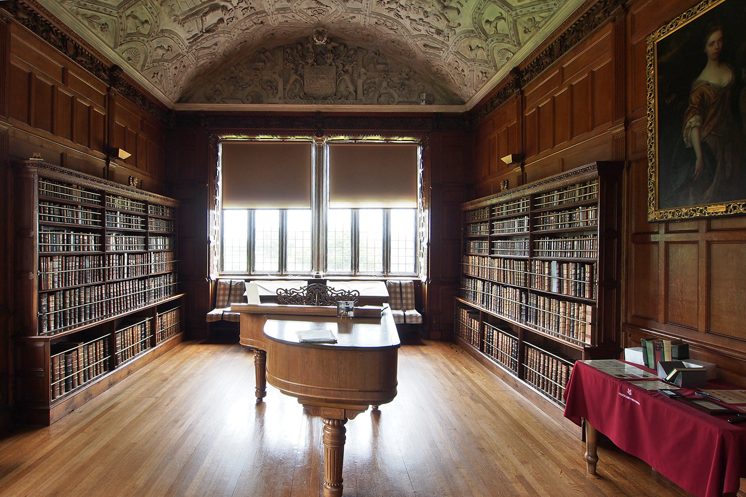 Steinway-Flügel in der Galerie . Lanhydrock House . Cornwall . Südengland (Foto: Andreas Kuhrt 2016)