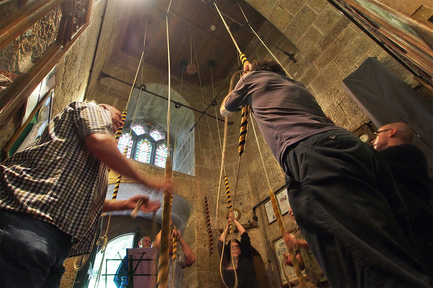 Glockenläuten in der Kirche St. Hydroc . Lanhydrock House . Cornwall . Südengland (Foto: Andreas Kuhrt 2016)