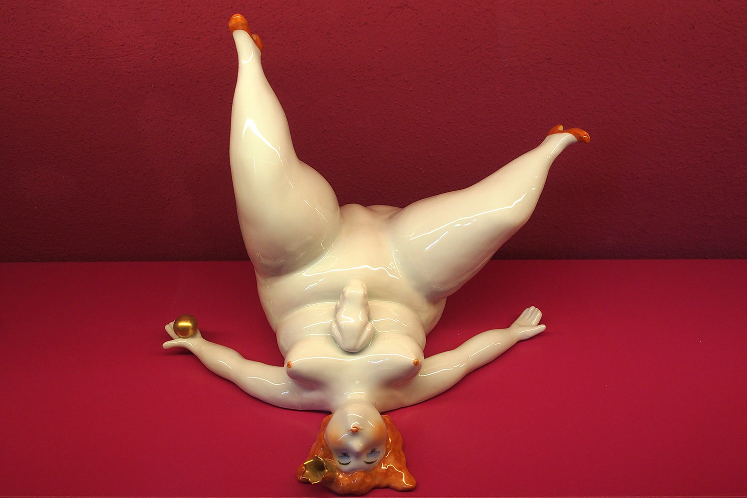 Kati Zorn Porzellankunst . Ausstellung "Porzellanwelten" . Leuchtenburg . bei Seitenroda . Thüringen (Foto: Andreas Kuhrt 2016)