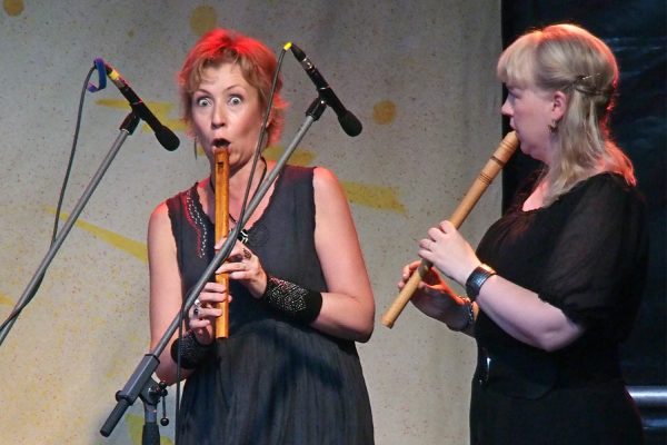 Tuultenpesä: Kristiina Ilmonen & Leena Laitinen . Rudolstadt-Festival 2017 (Foto: Andreas Kuhrt)