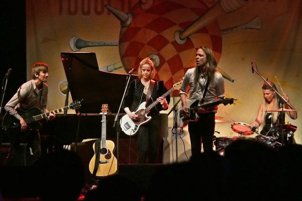 Helgi Jónsson, Tina Dico & Band . Rudolstadt-Festival 2017 (Foto: Andreas Kuhrt)