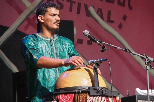 Imarhan: Hicham Bouhasse . Rudolstadt-Festival 2017 (Foto: Andreas Kuhrt)