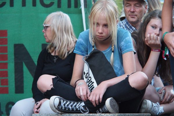 Straßenmusik-Publikum bei TribalNeed . Rudolstadt-Festival 2018 (Foto: Andreas Kuhrt)