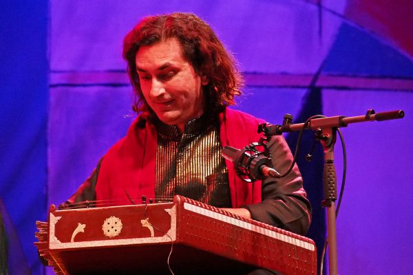 Rahul Sharma . Rudolstadt-Festival 2018 (Foto: Andreas Kuhrt)