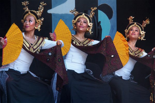 Salukat: Tänzerinnen . Rudolstadt-Festival 2018 (Foto: Andreas Kuhrt)