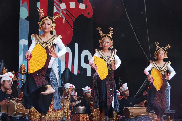 Salukat: Tänzerinnen . Rudolstadt-Festival 2018 (Foto: Andreas Kuhrt)